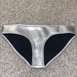 metallic triangl bikini bottom
